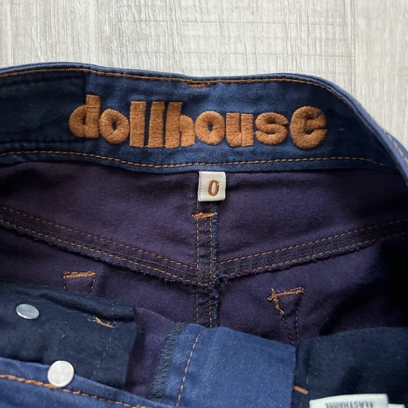 Women’s Dollhouse Shorts - Picture 4 of 5